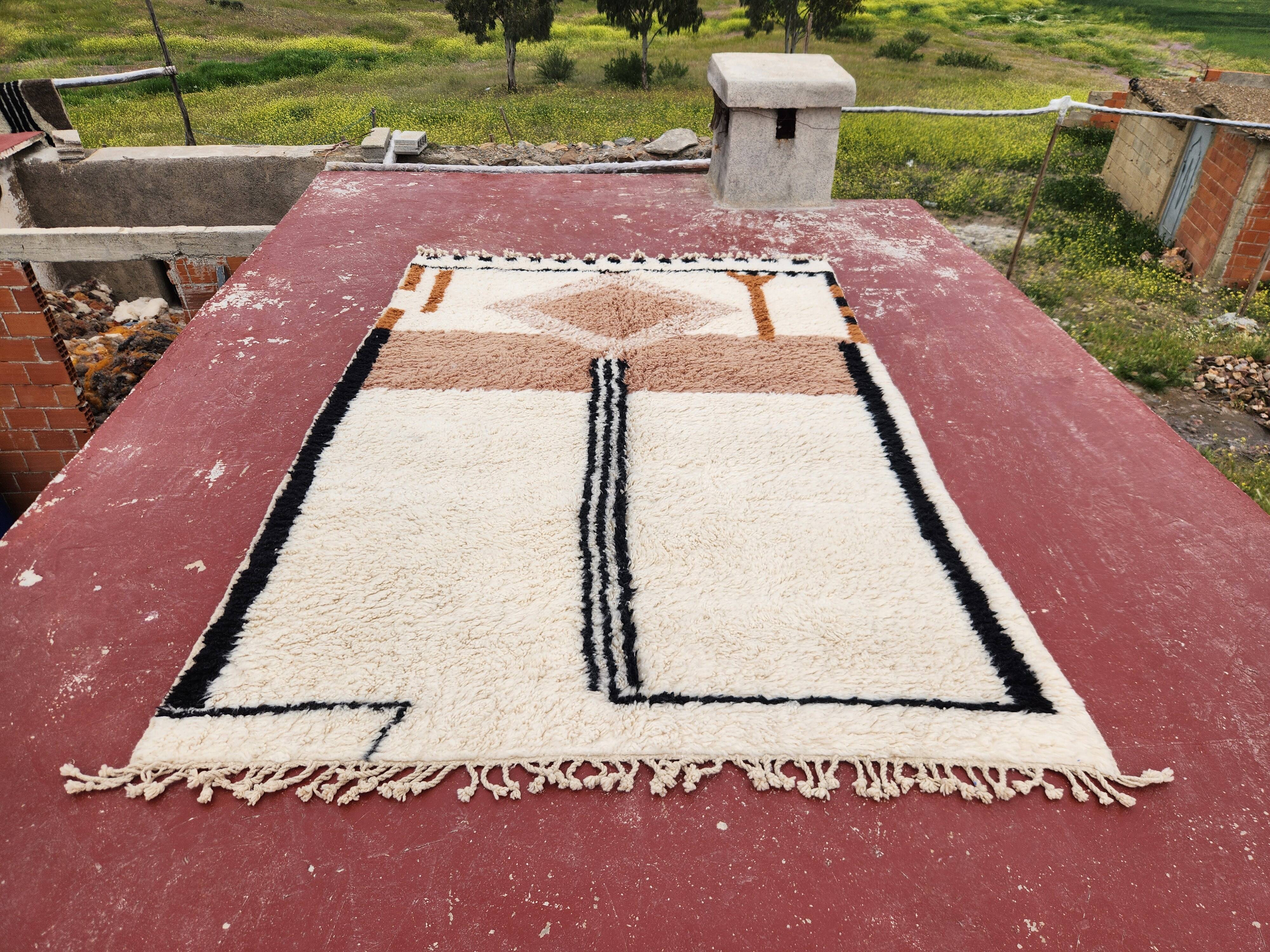 Large Beni Ouarain rug 300x206 cm – Thick wool – Geometric patterns