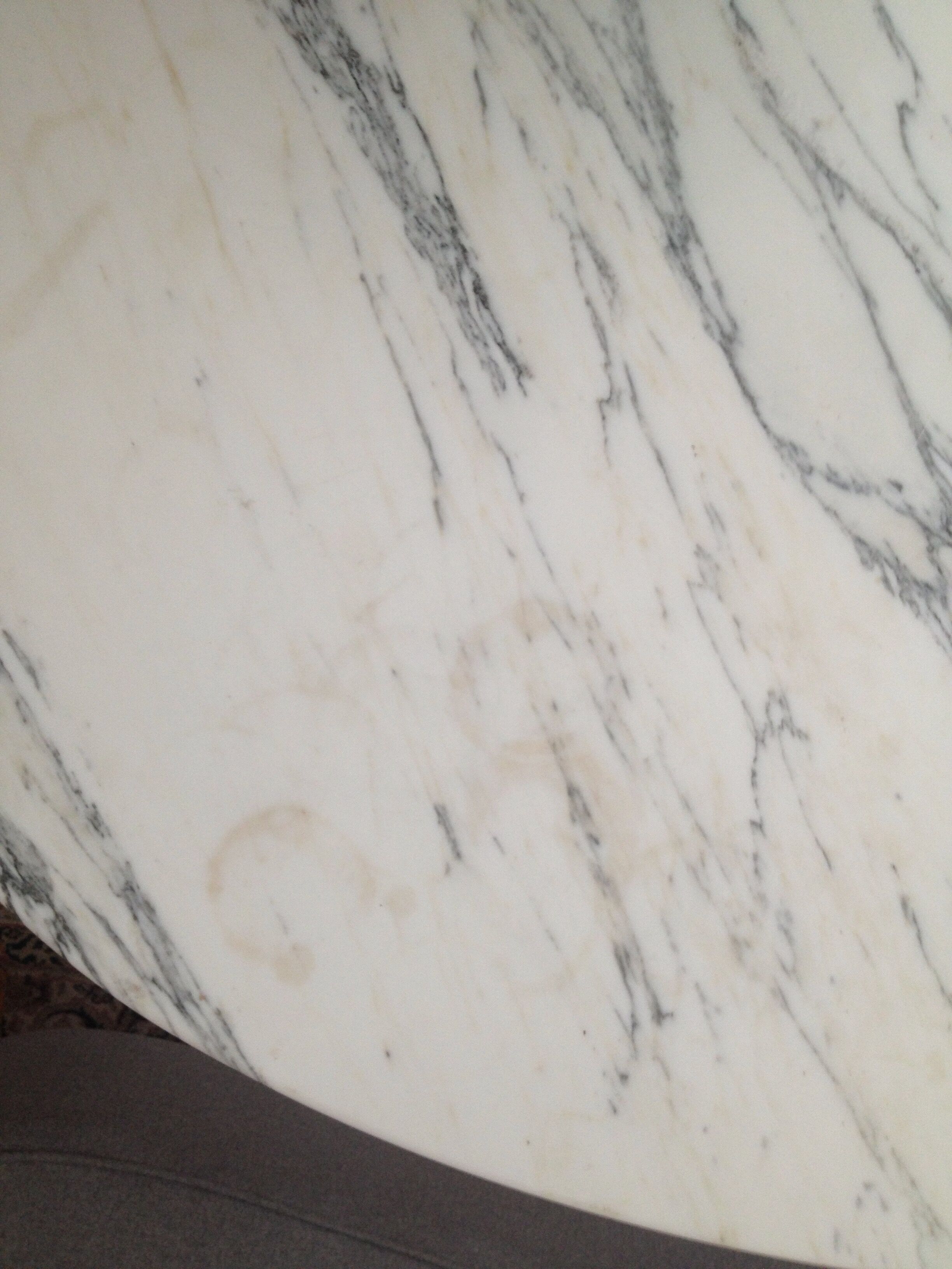 Table basse en marbre