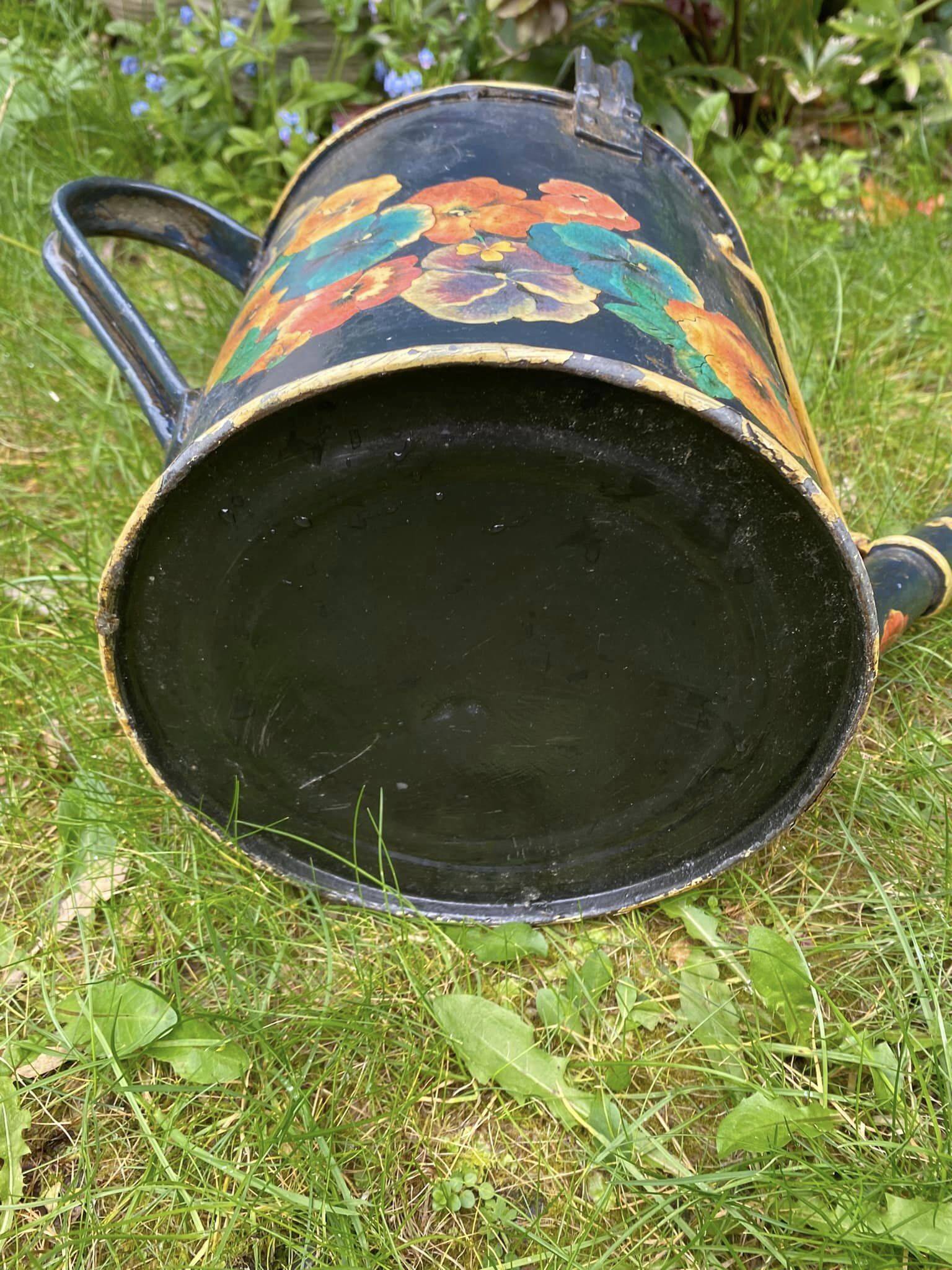 Very decorative metal watering can with “Pensées” decorations