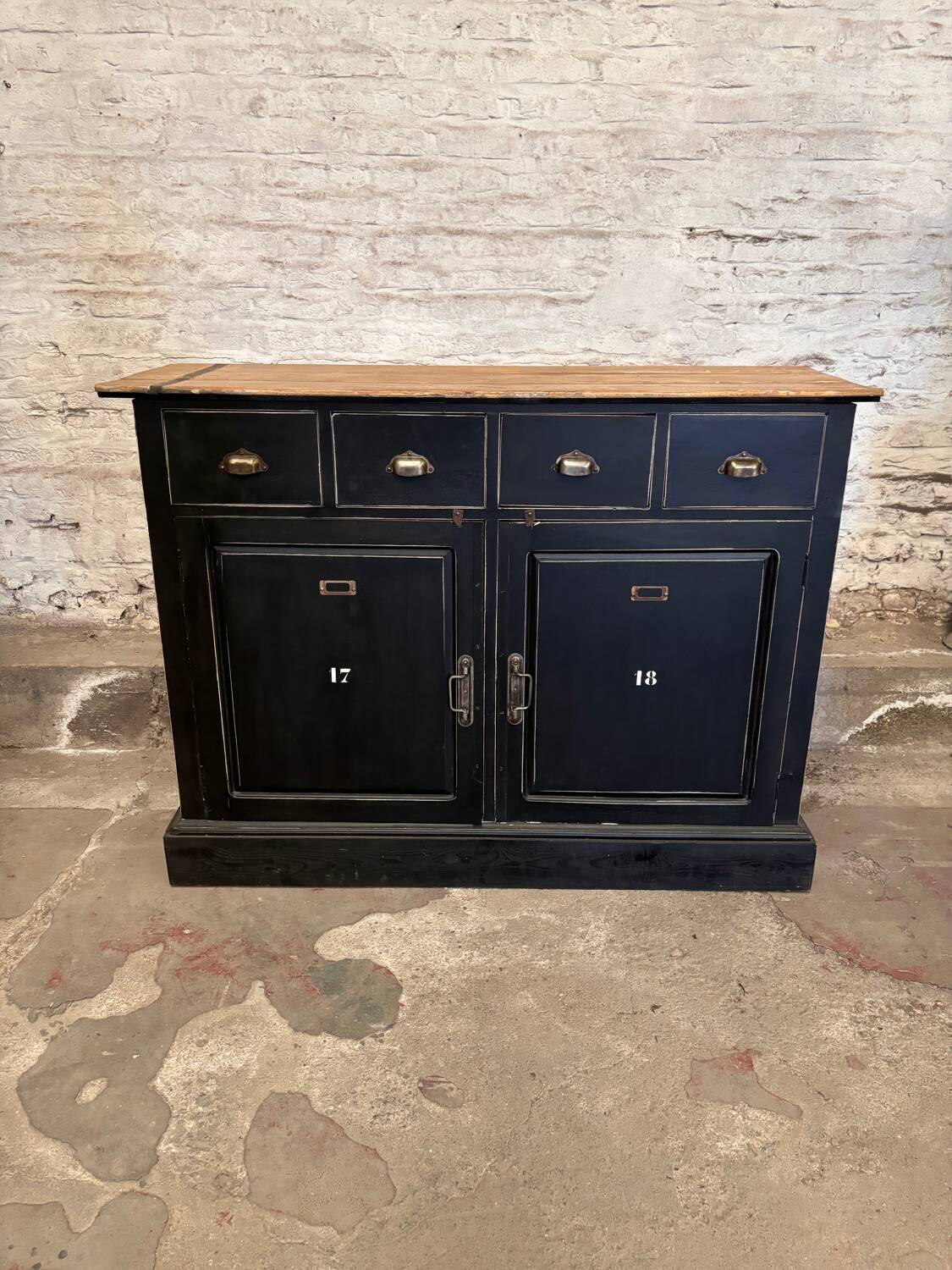 Trade furniture