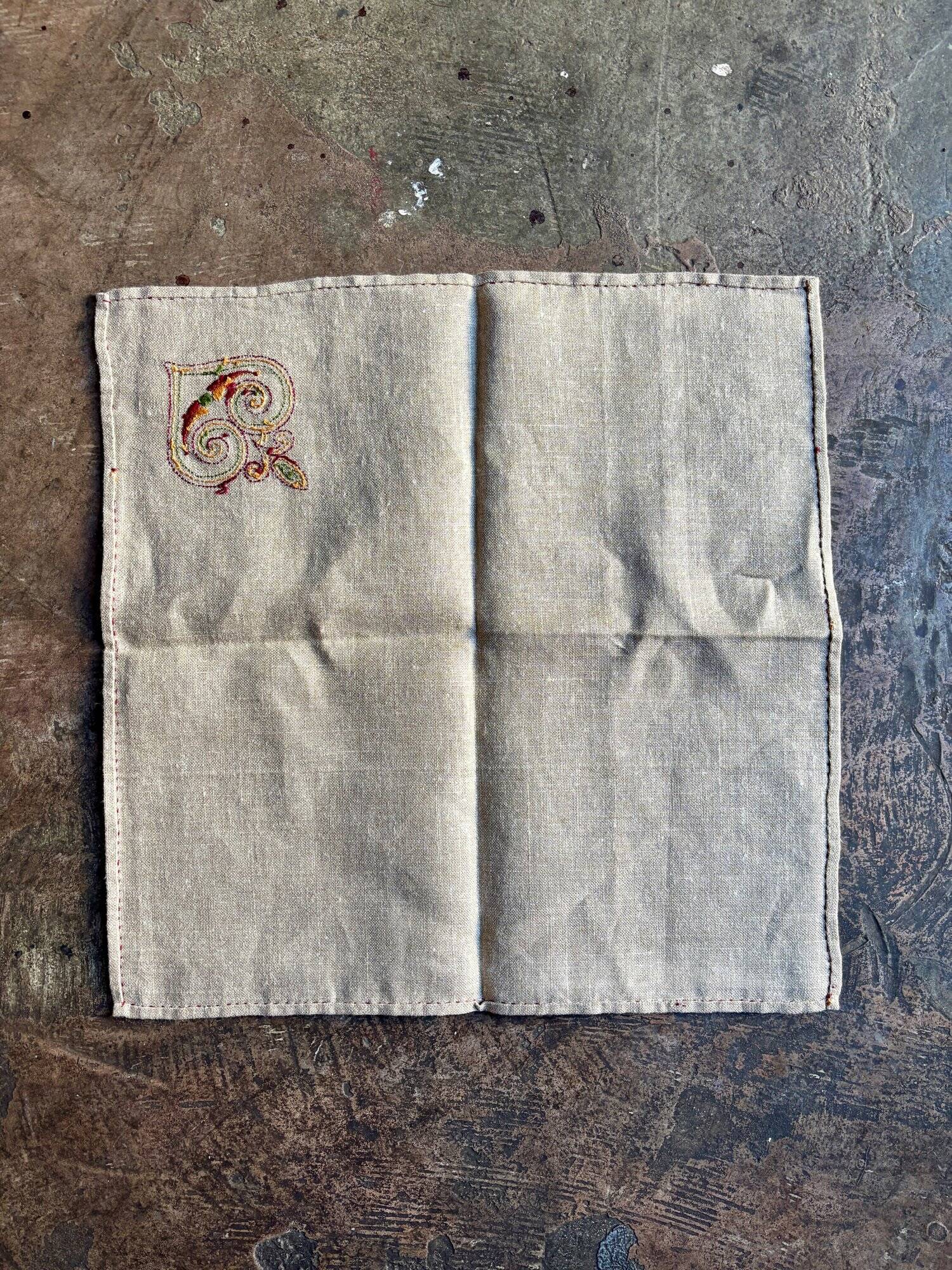 Embroidered hemp tablecloth and 12 napkins