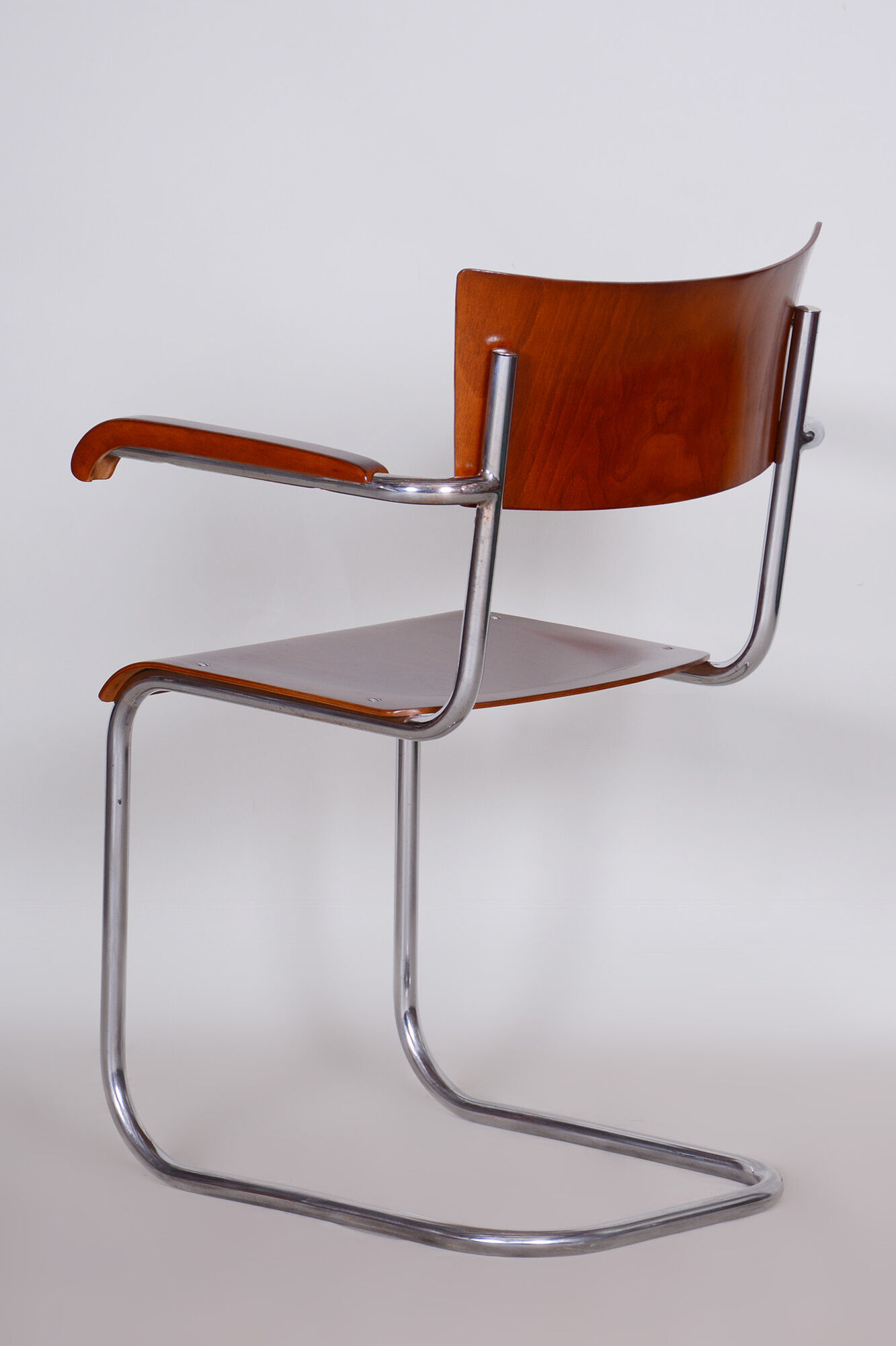 Set of Two Restored Bauhaus Armchairs, Mart Stam, Beech Plywood, Germany, 1930s