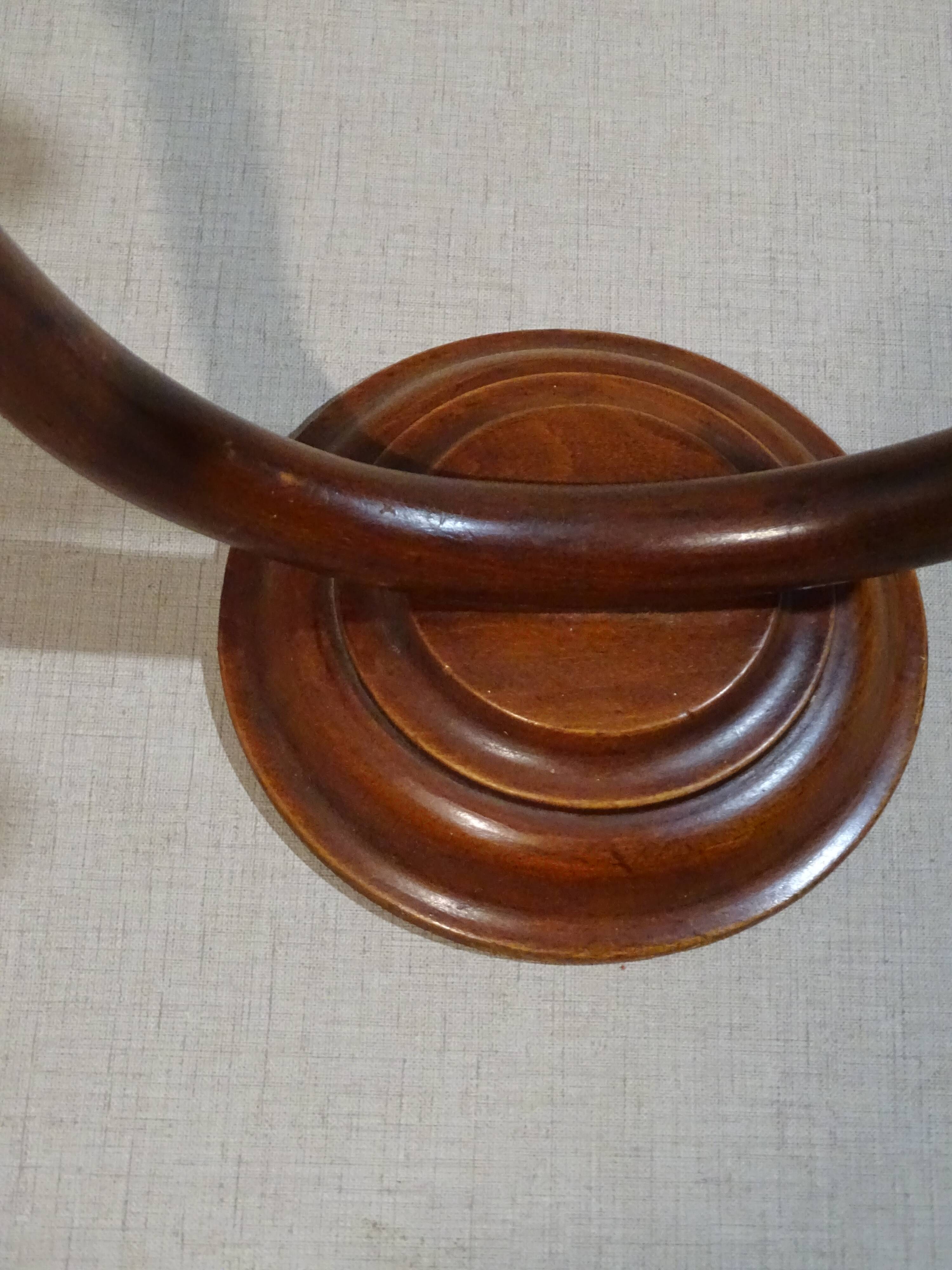 Single wall patére N°1 of Thonet Ca 1900, hat holder