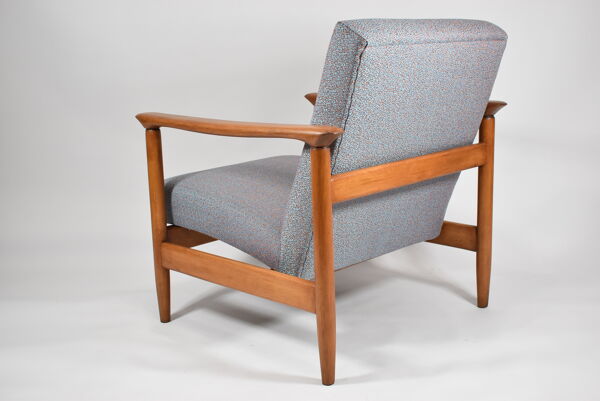 Fauteuil polonais vintage, modèle GFM-142, années 1960, entièrement rénové, tissu gris