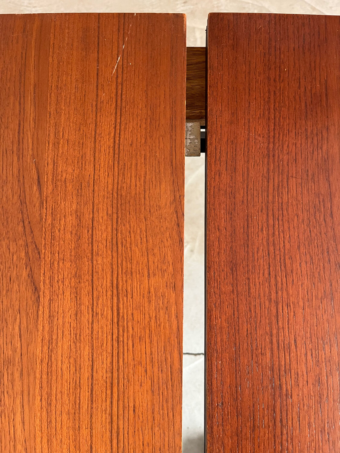 Mahogany table from the 1950s