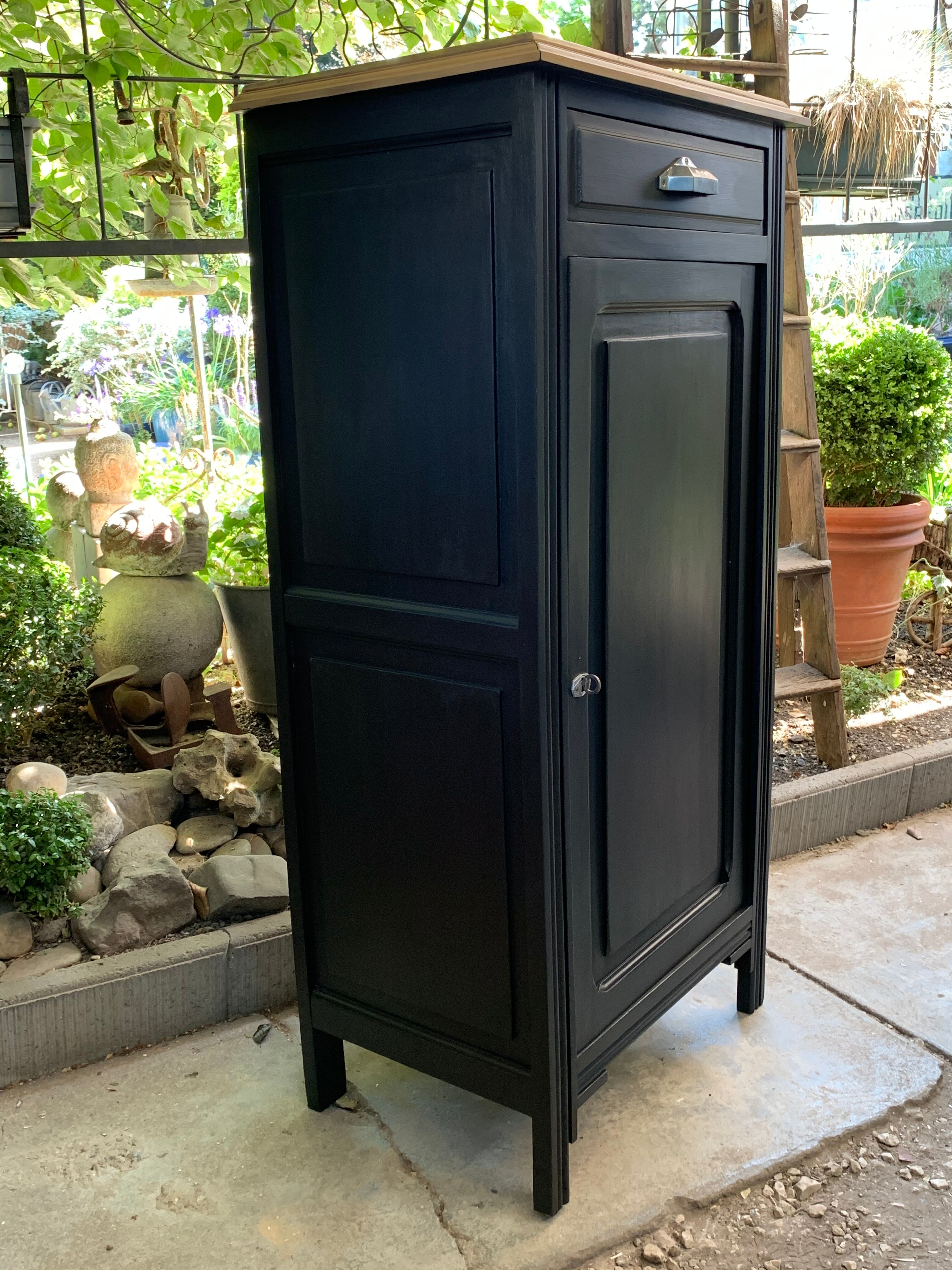 Top Parisian buffet 1930