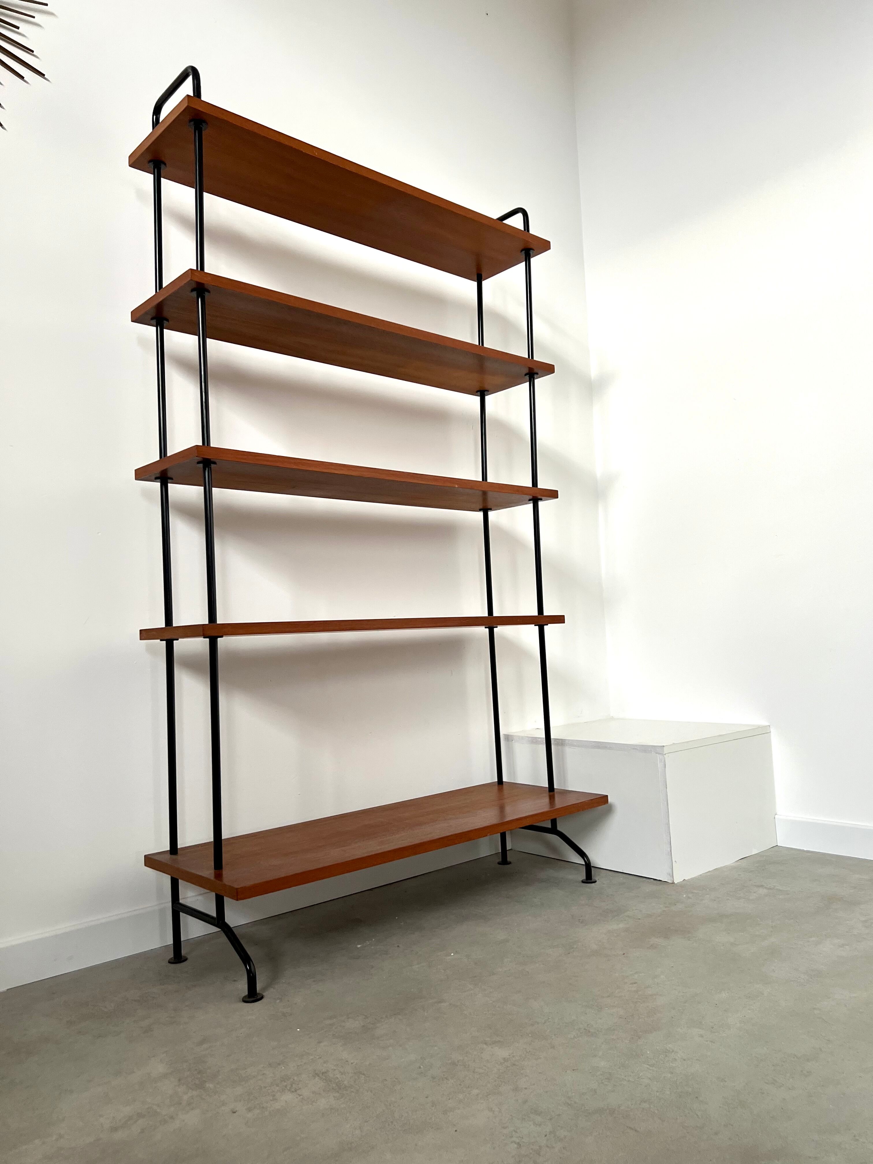 Ancienne étagère sur pied design scandinave années 50 , métal et bois vintage