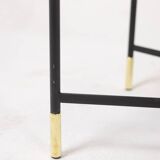 Pair of white benches, in lacquered and gilded metal. 2000s.