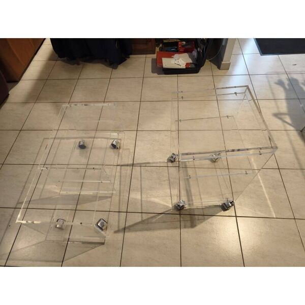 2 meubles vintage en plastique transparent