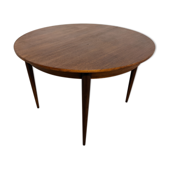 Scandinavian round table extending from the 50s/60s