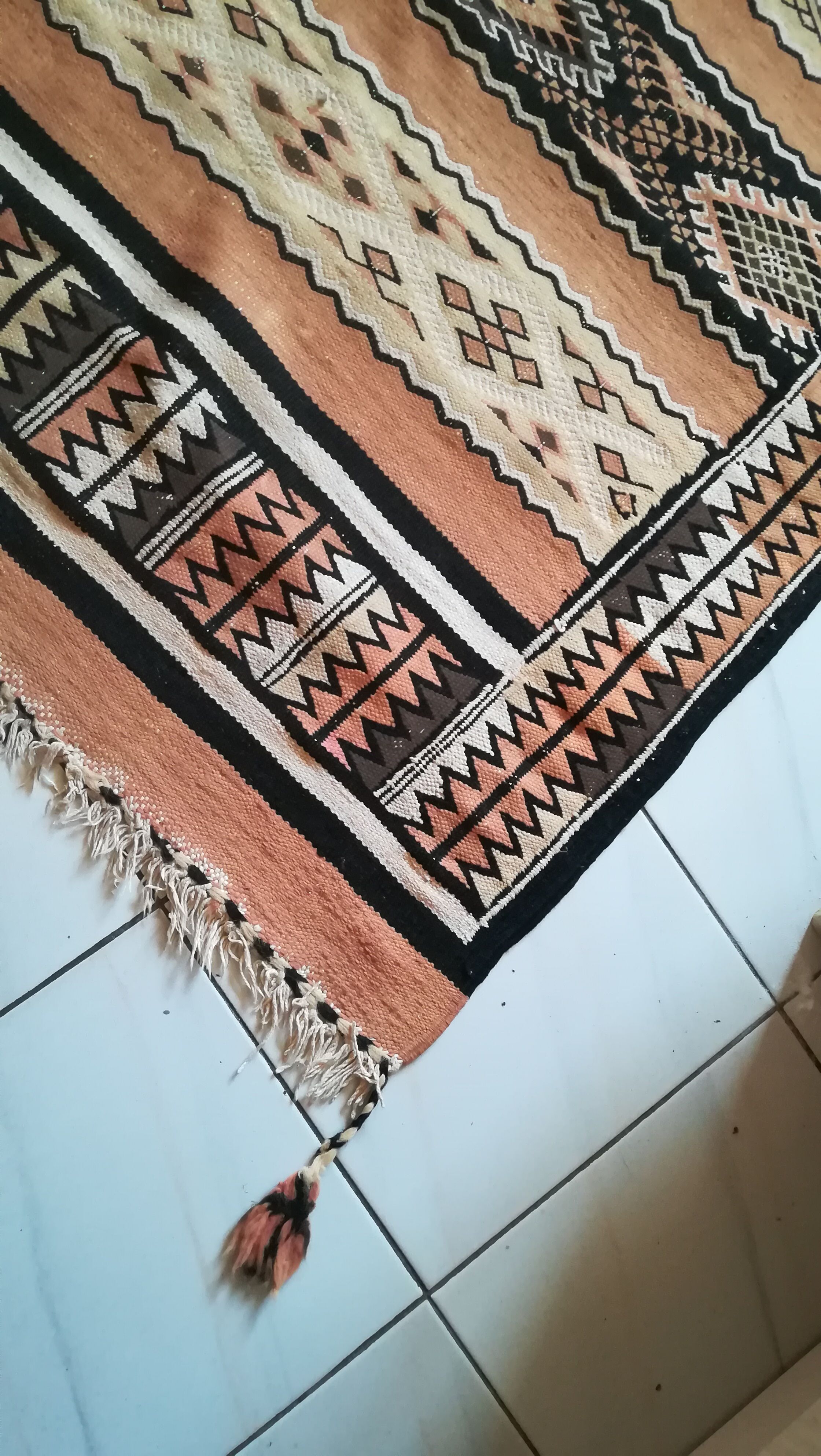 Handmade Algeria sand-coloured carpet 100x210cm