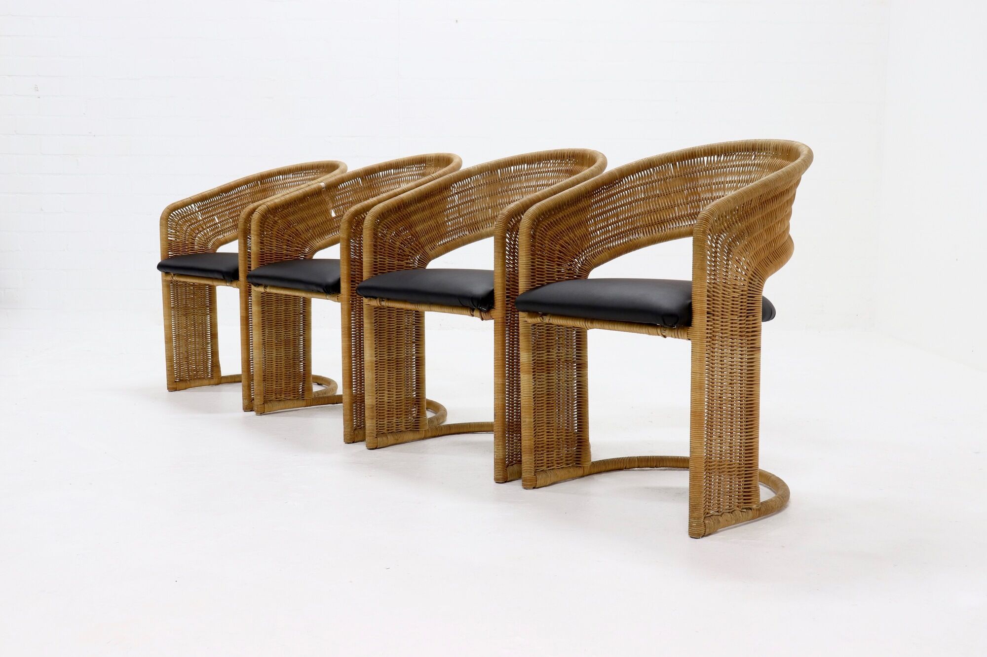 Set de 4 chaises de salle à manger en rotin par Luit van der Helm, Pays-Bas Années 1980