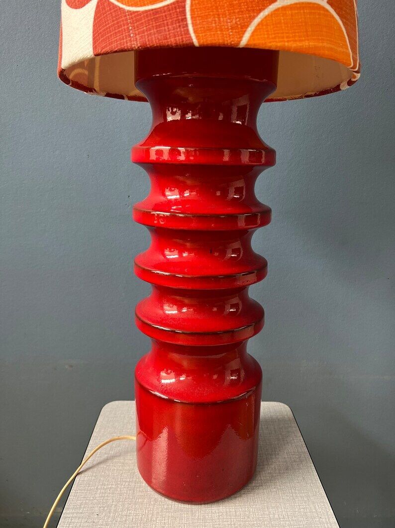 Red ceramic table lamp