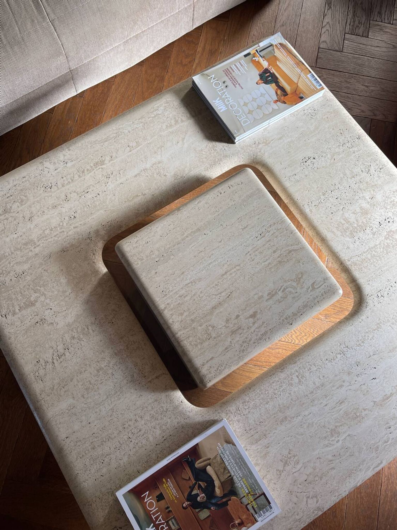 Table basse italienne en travertin de Florence vintage années 80