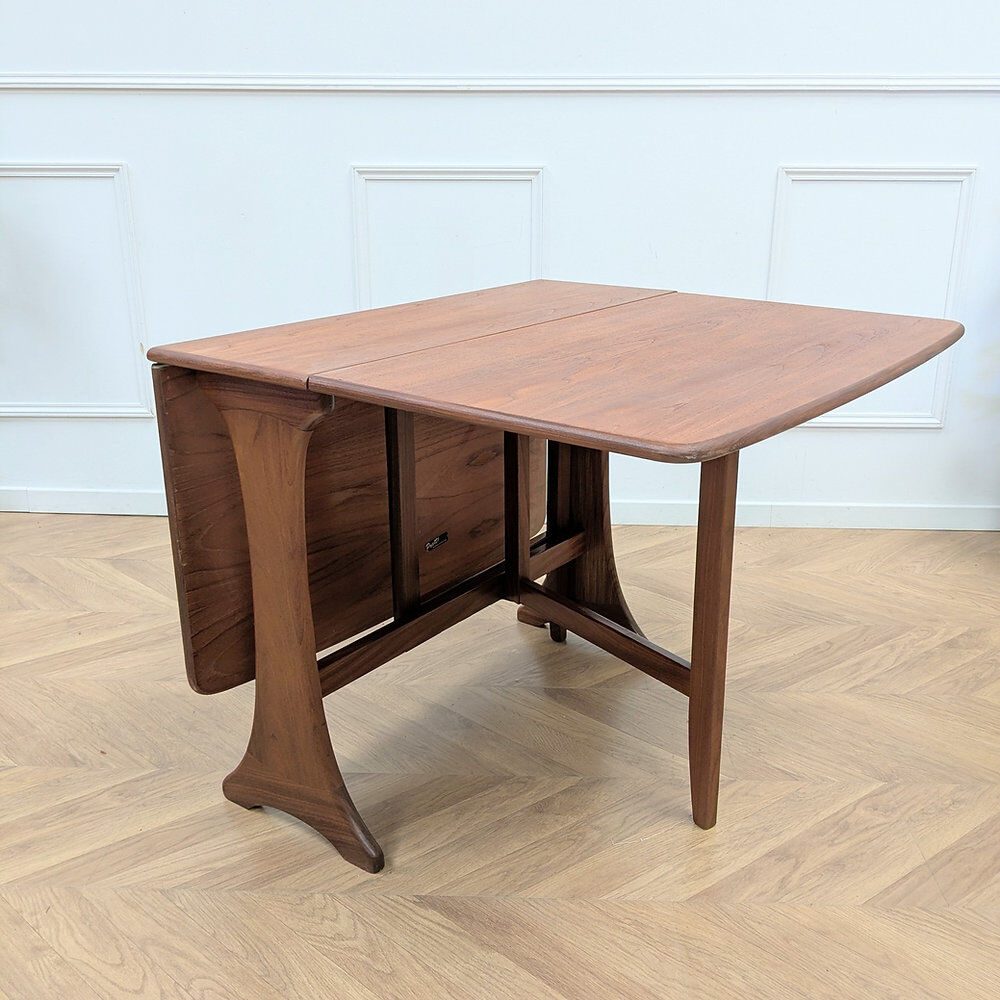 Folding table Gplan