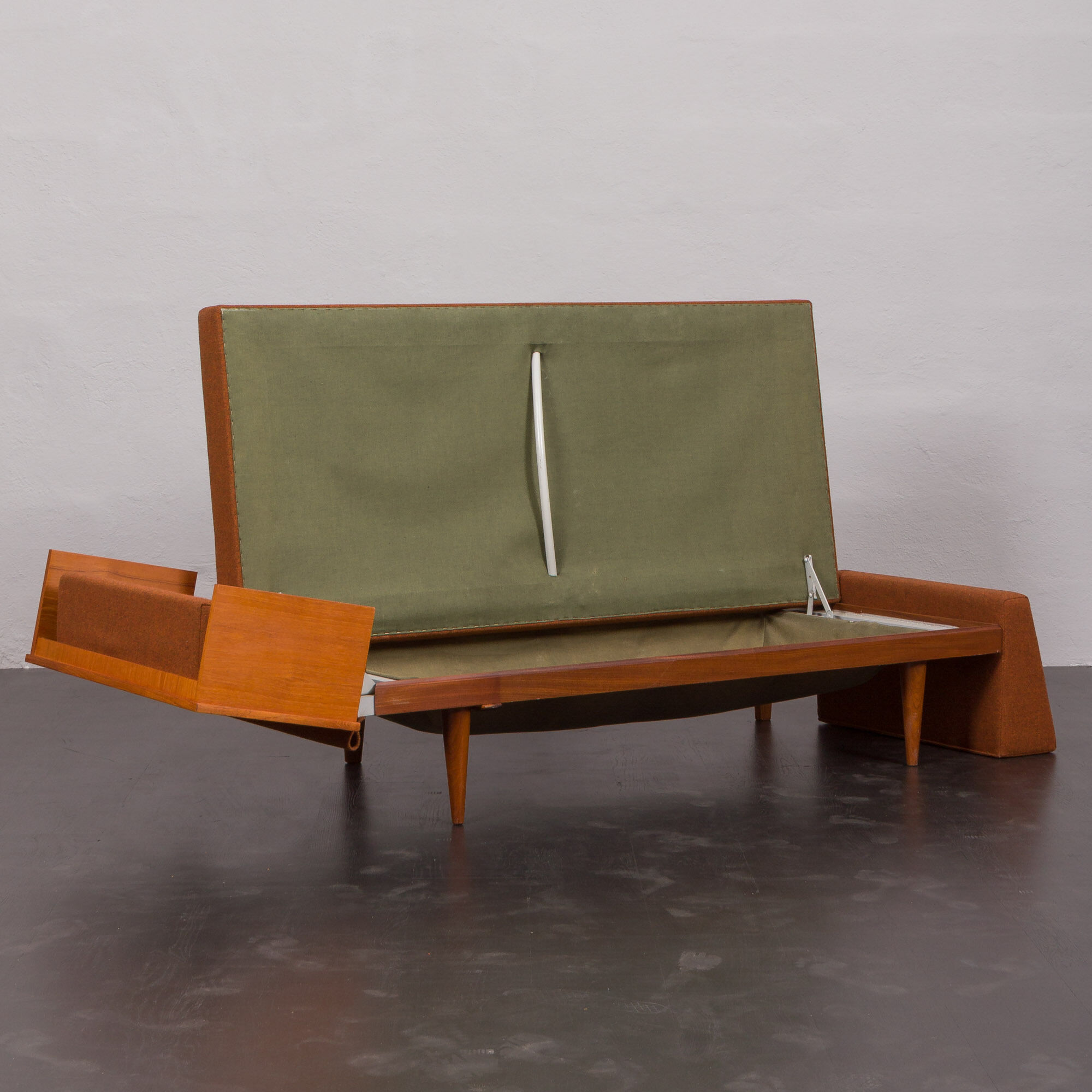 Svane daybed by Igmar Relling in original dark orange wool upholstery, Norway 1970s