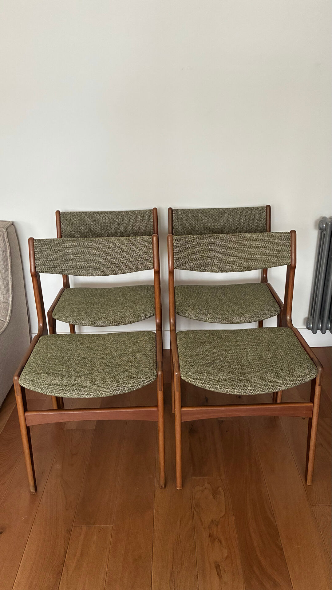Lot of 4 1960s Scandinavian style chairs.