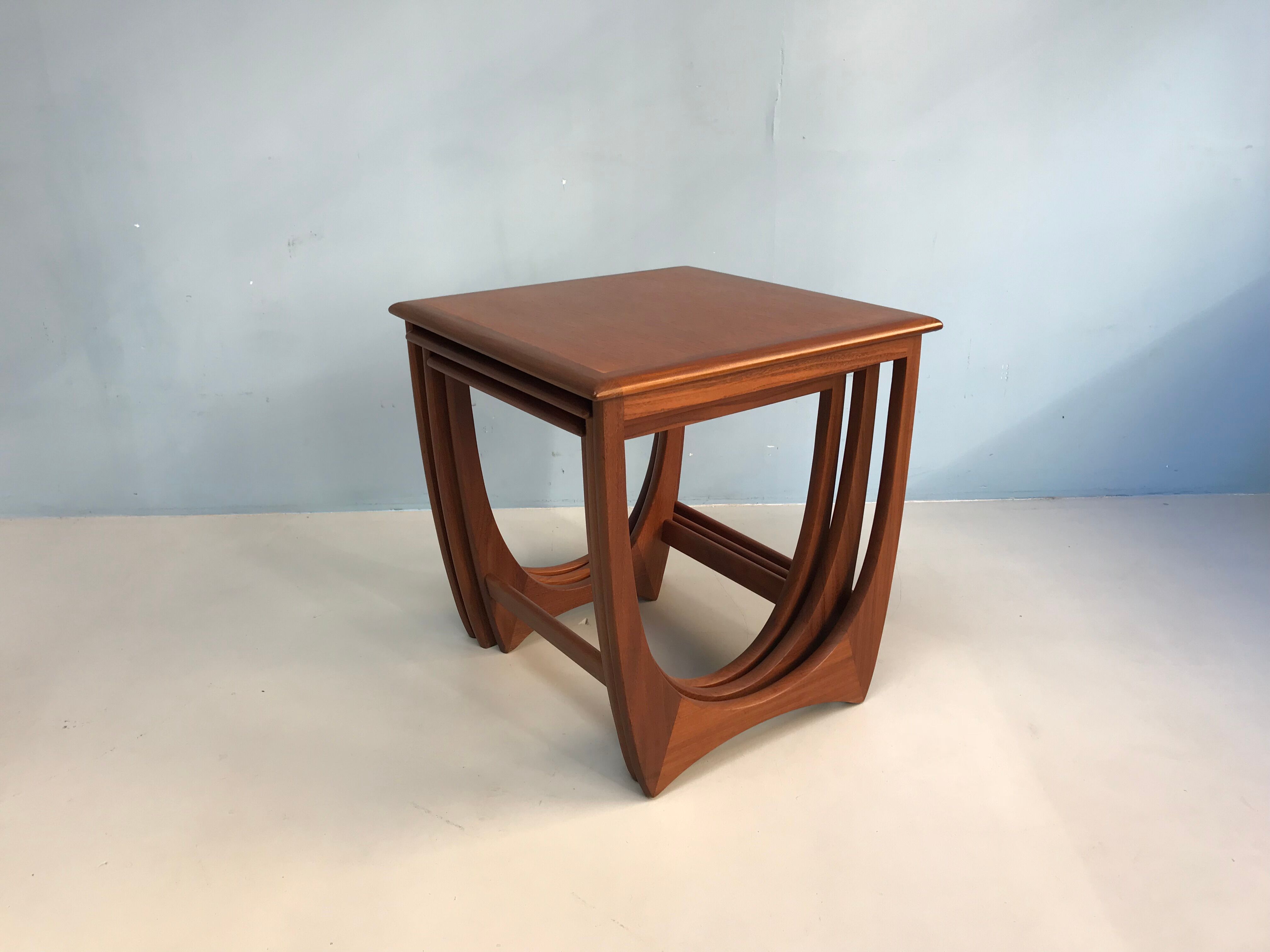 Tables gigognes G-Plan