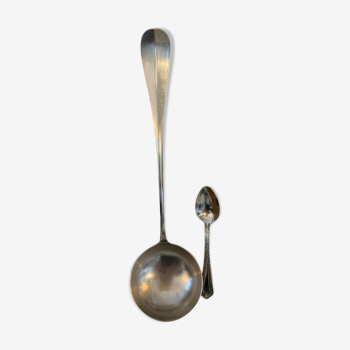 1 ladle and 1 spoon in silver