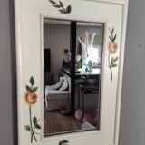 Vintage rectangular mirror in painted wood cream decoration yellow pinks