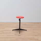 Laboratory stool
