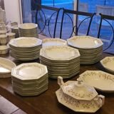 Service vaisselle by Johnson Brothers