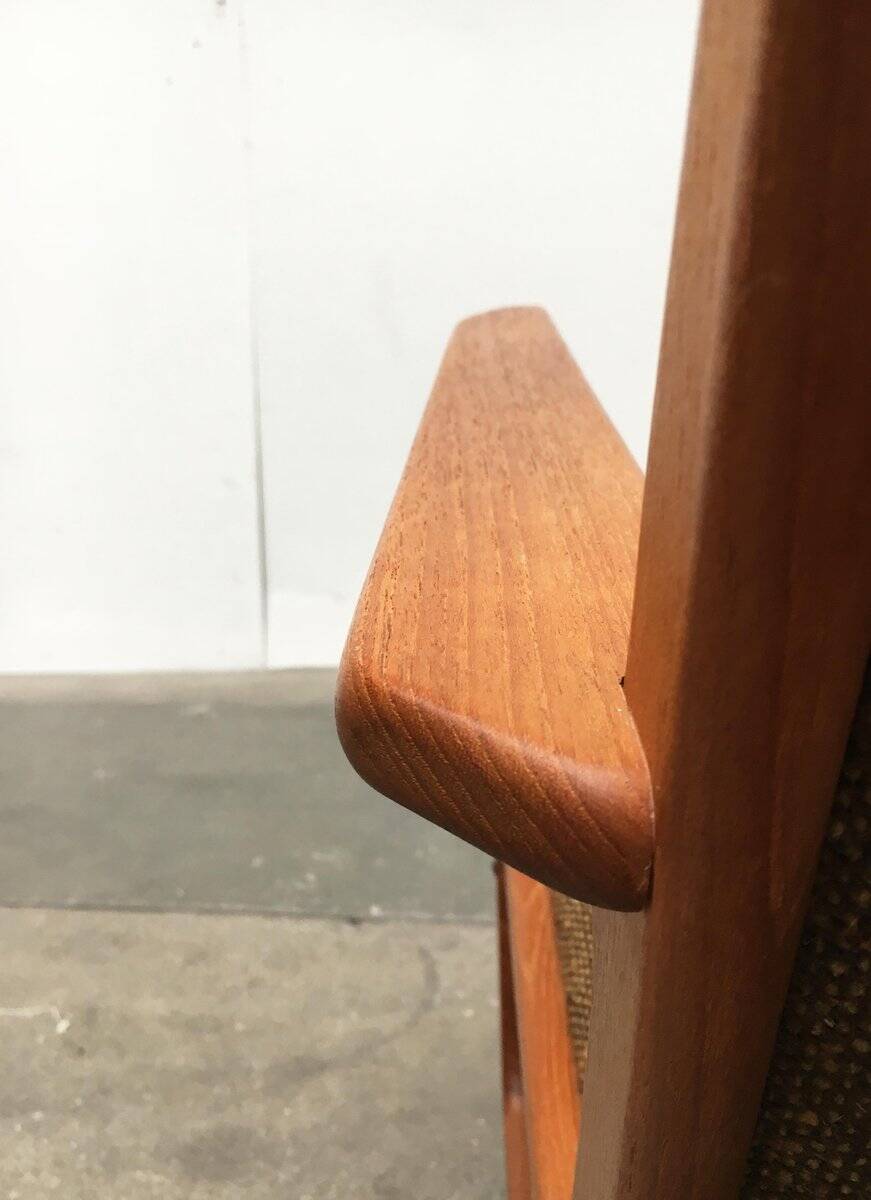Mid-century model 100 rocking chair in Danish teak by Søren Georg Jensen for Kubus Møbler, 1960s.