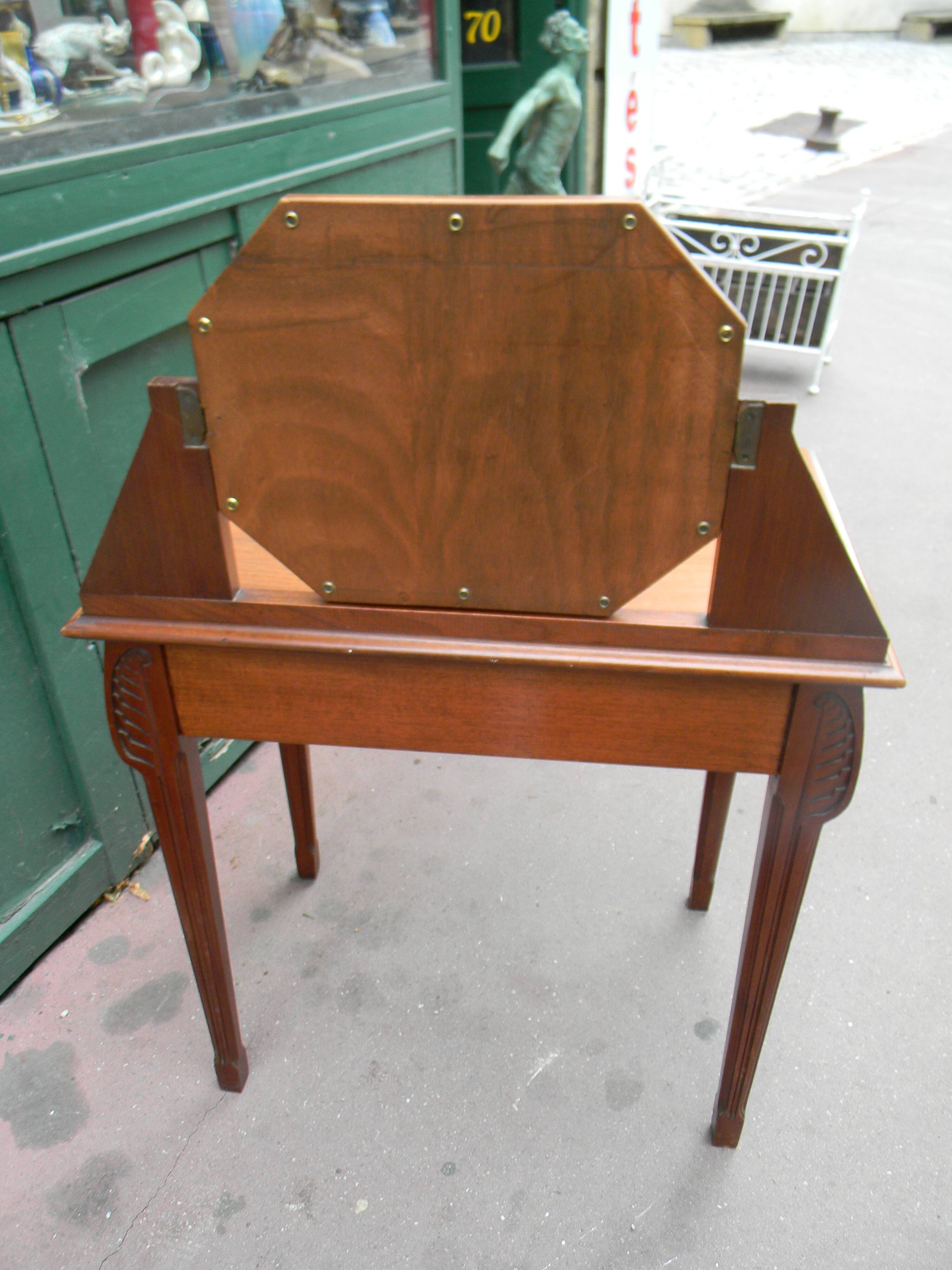 Louis Majorelle Art Deco dressing table in Mahogany