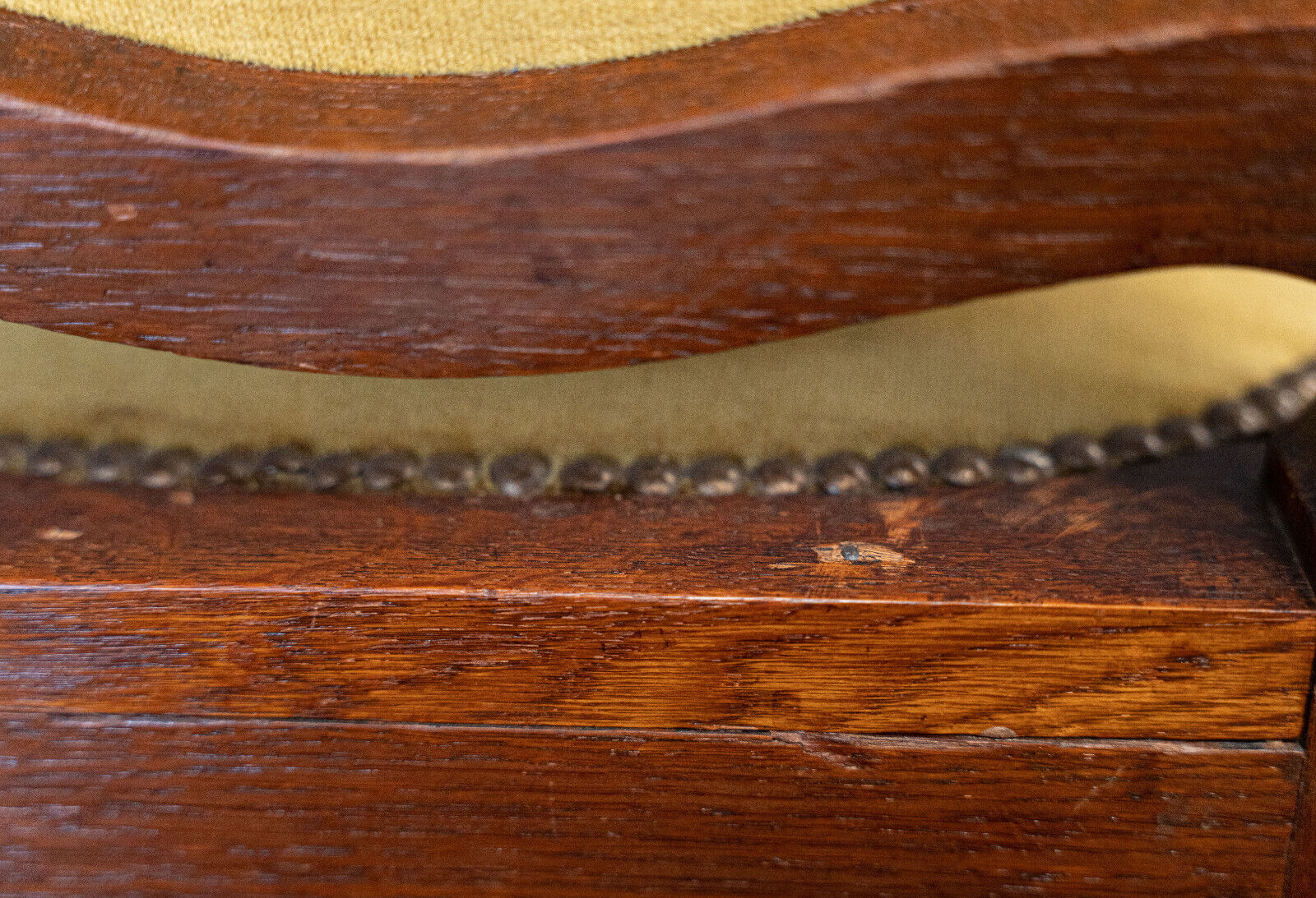 Suite of 6 Louis XV style chairs in walnut nineteenth yellow velvet