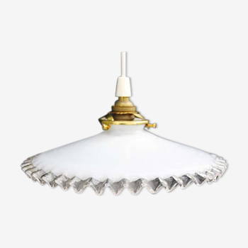 Suspension blanche en opaline