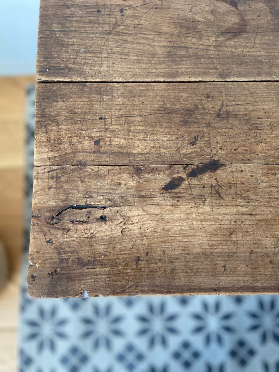 Farmhouse / antique table