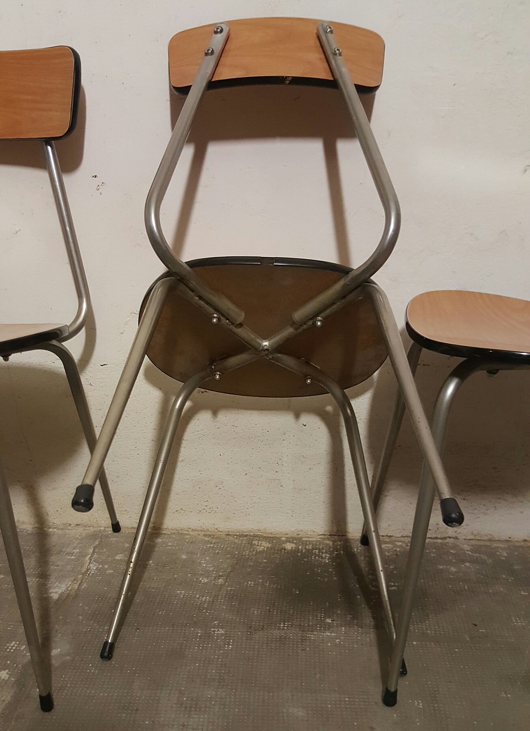 4 chairs 1970