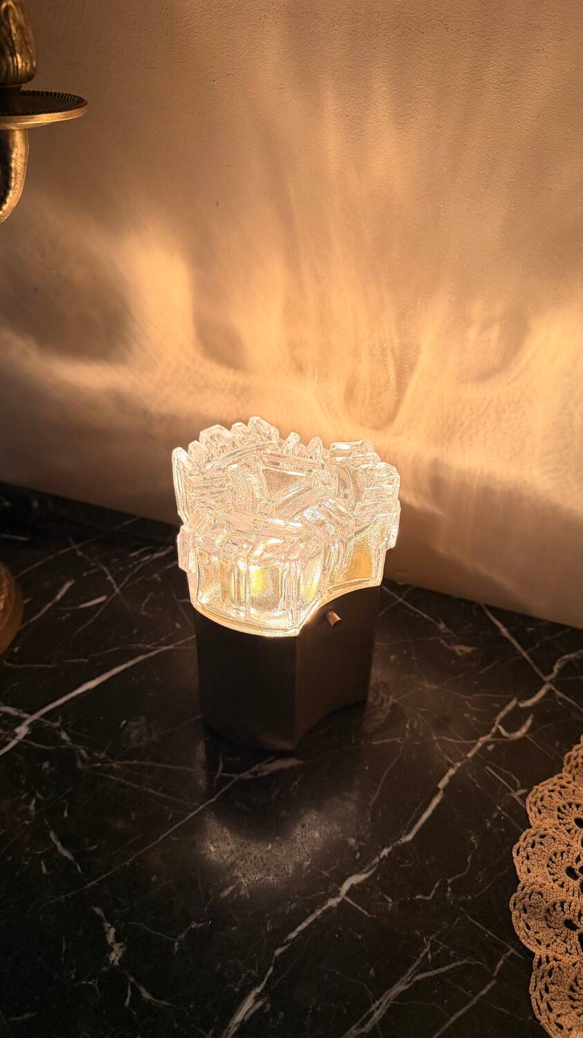 Pair of Space Age lamps from the 70s – Made in Italy – sculpted glass –