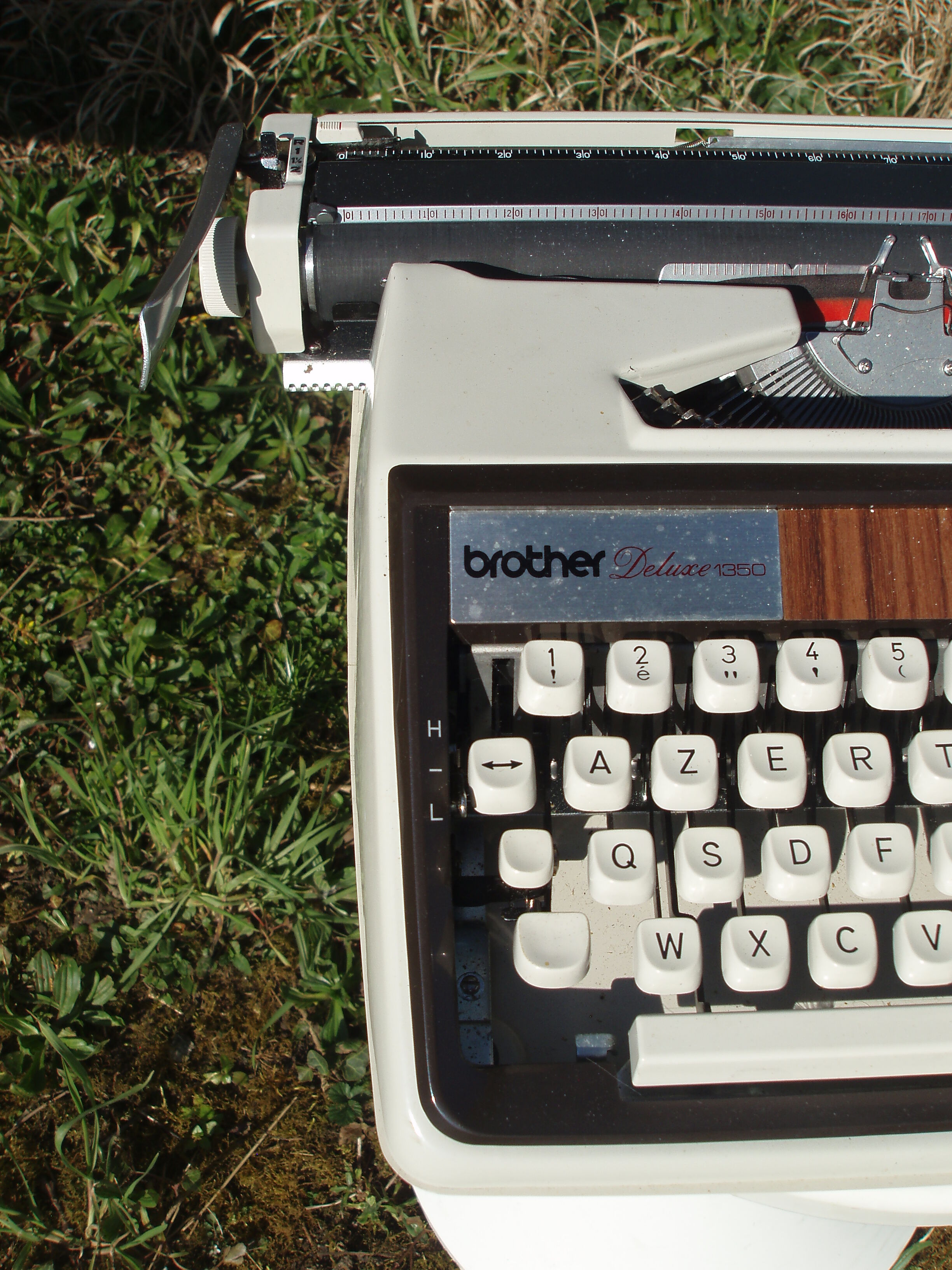 Beautiful typewriter Brother de Luxe