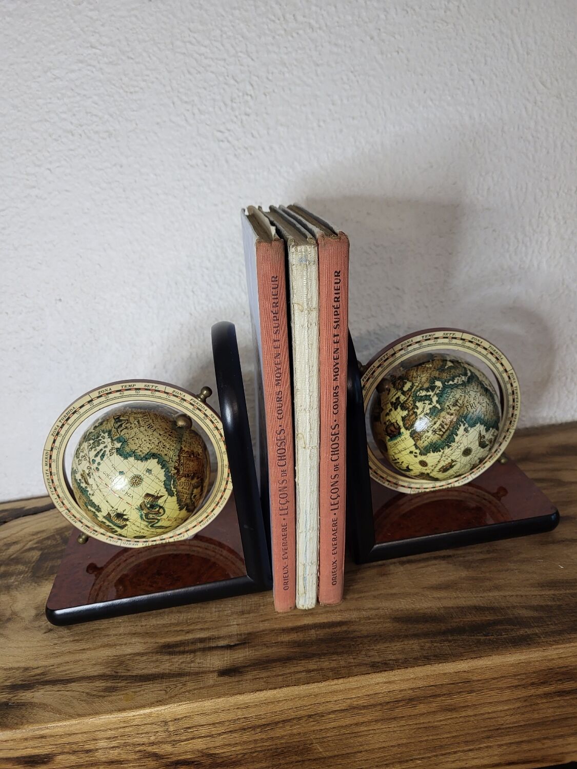 World map bookend