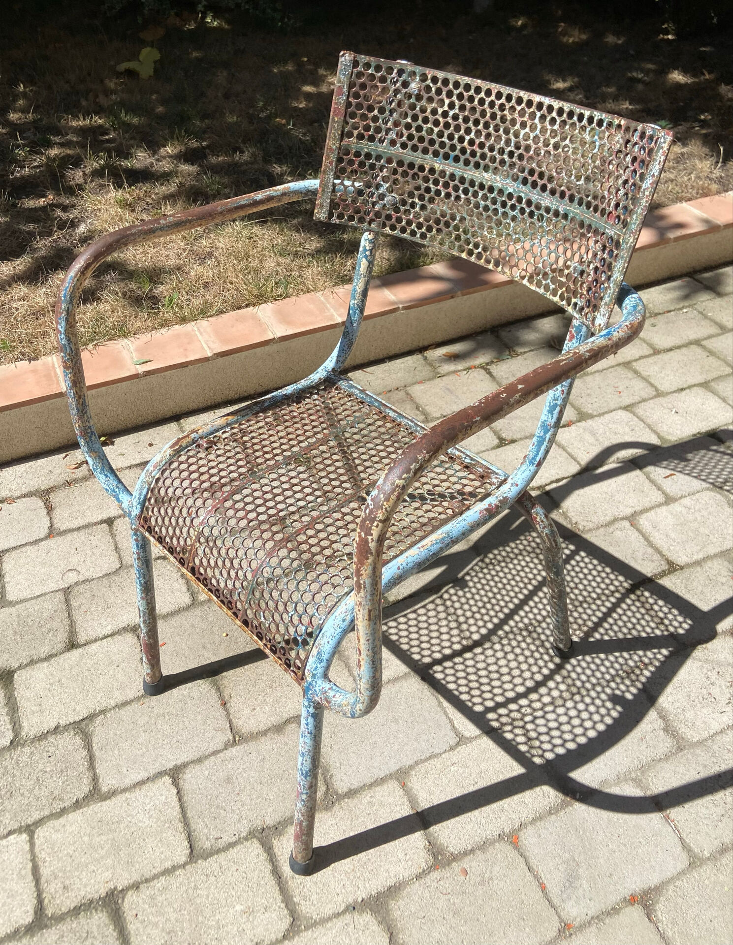 Ensemble René Malaval modèle Radar – table - 2 fauteuils – années 1950
