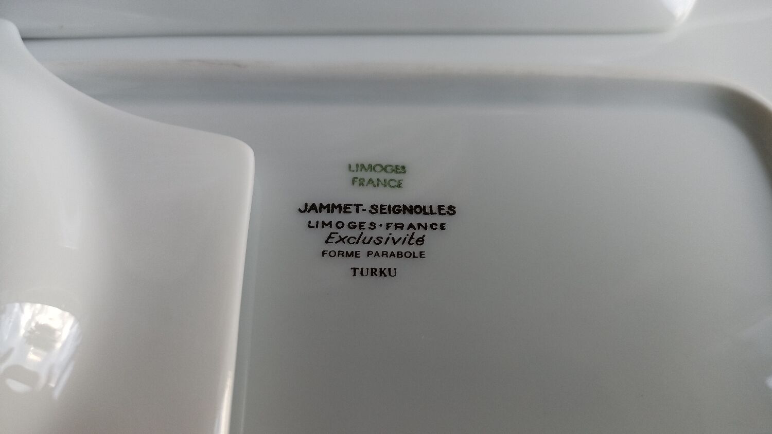 3 Jammet-Seignolles serving dishes in Limoges porcelain. Parable, Turku décor