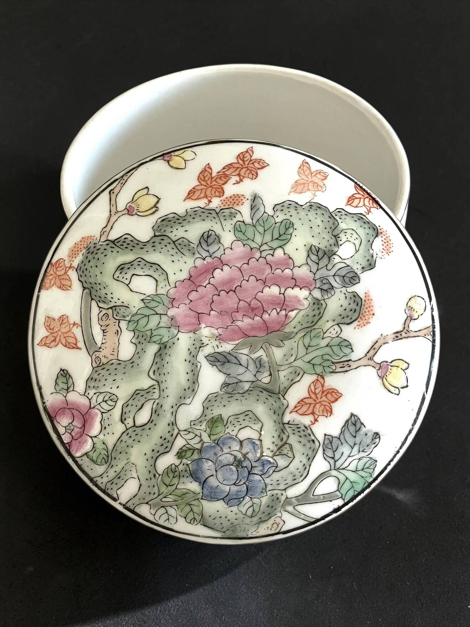 Vintage Chinese Porcelain Trinket Box H.F.P. Macau Famille Rose 1970s