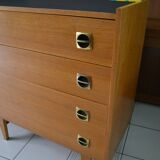 Chest of drawers 60 feet spindle