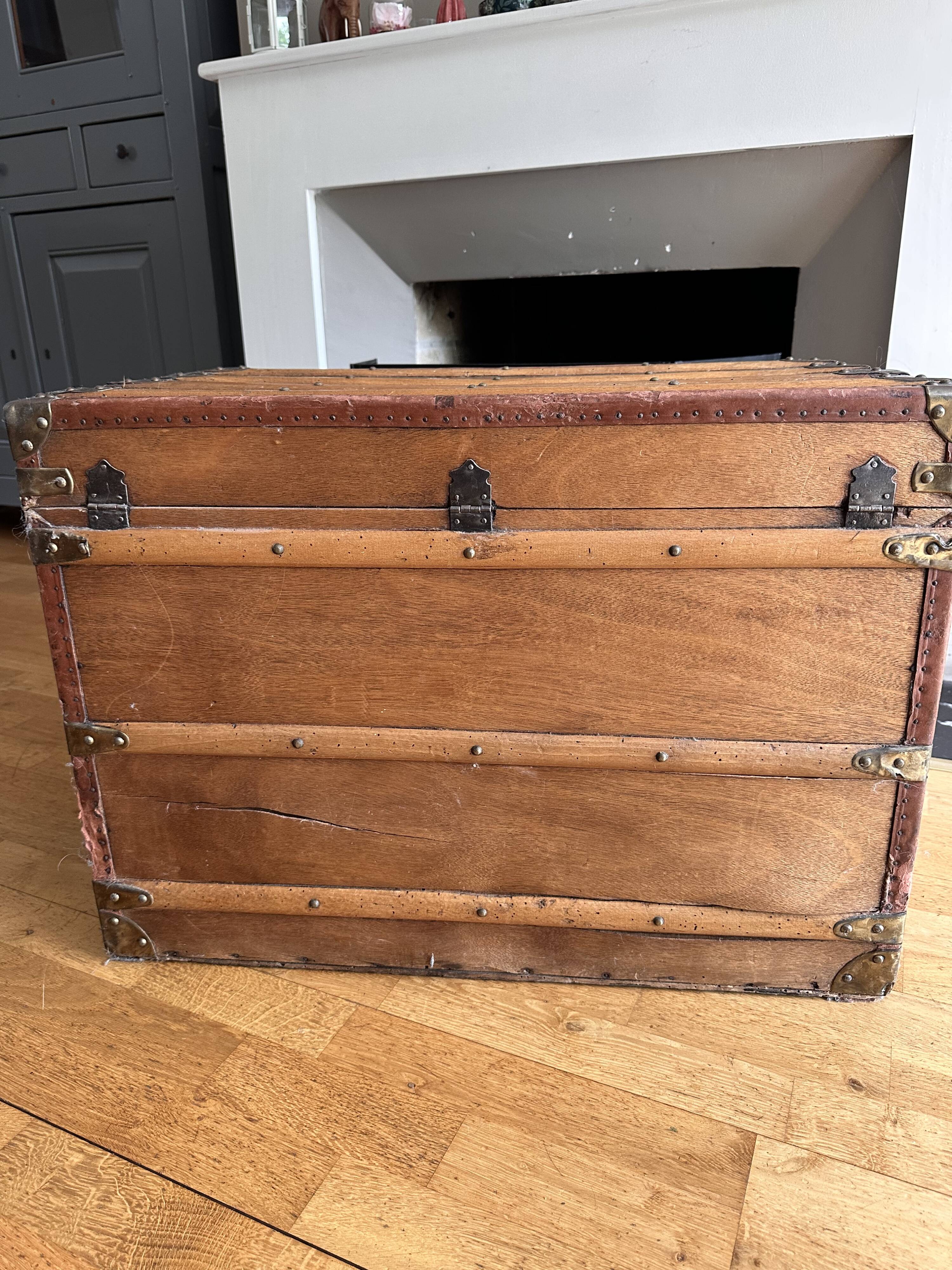 Wooden transport crate