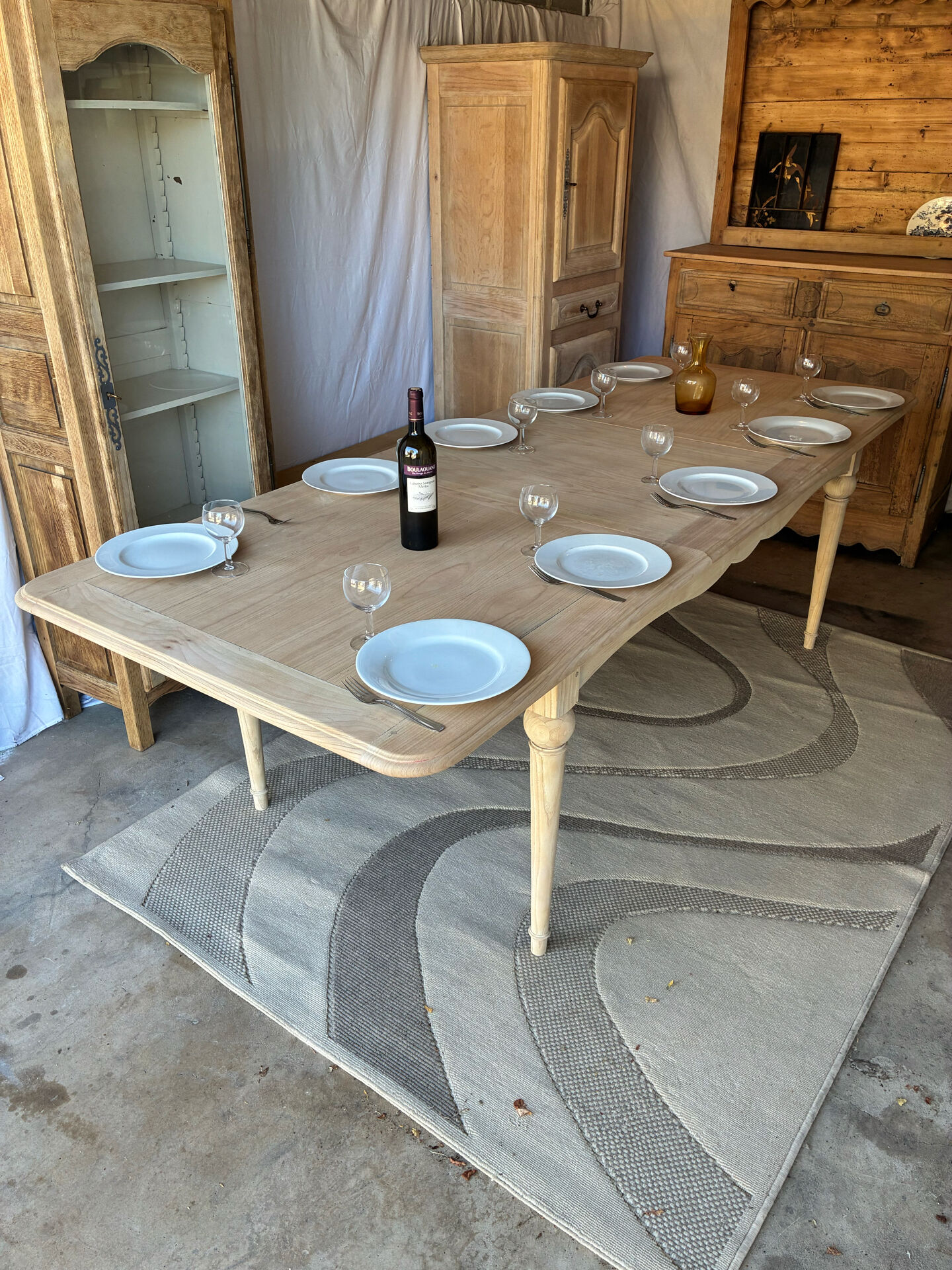 Farm table with extensions