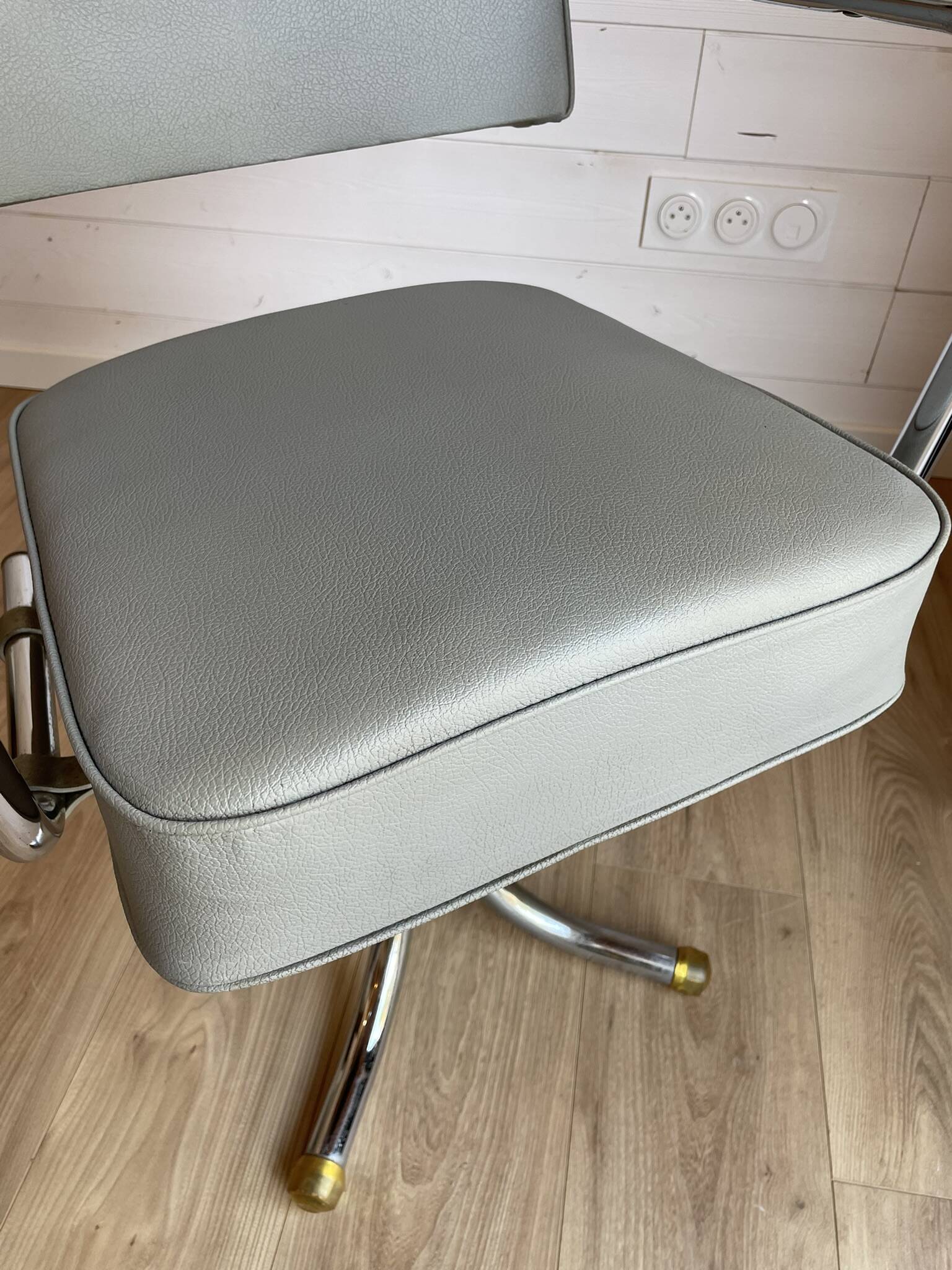 Vintage office chair – Mid-Century style Chrome and Faux leather
