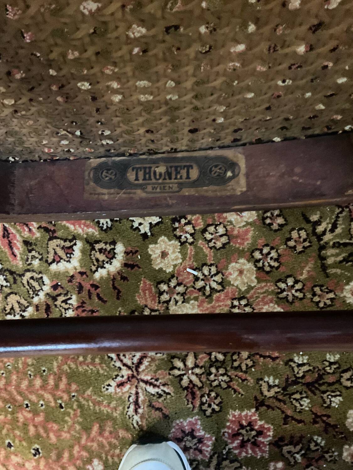 Paire de chaises bistrot Thonet estampillées
