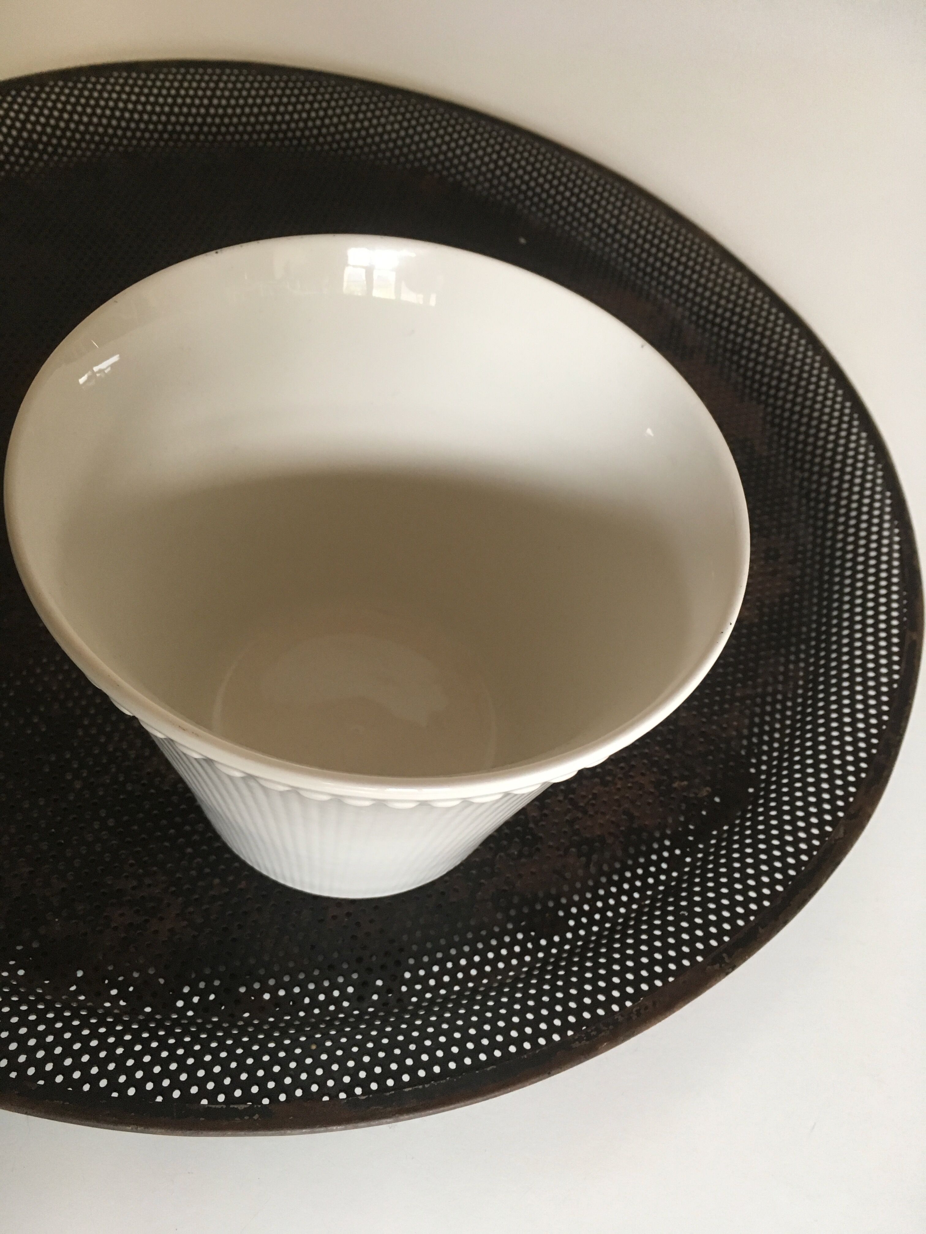 Cache pot Rörstrand sweden 60s tiara by Herta Bengtson 2/2