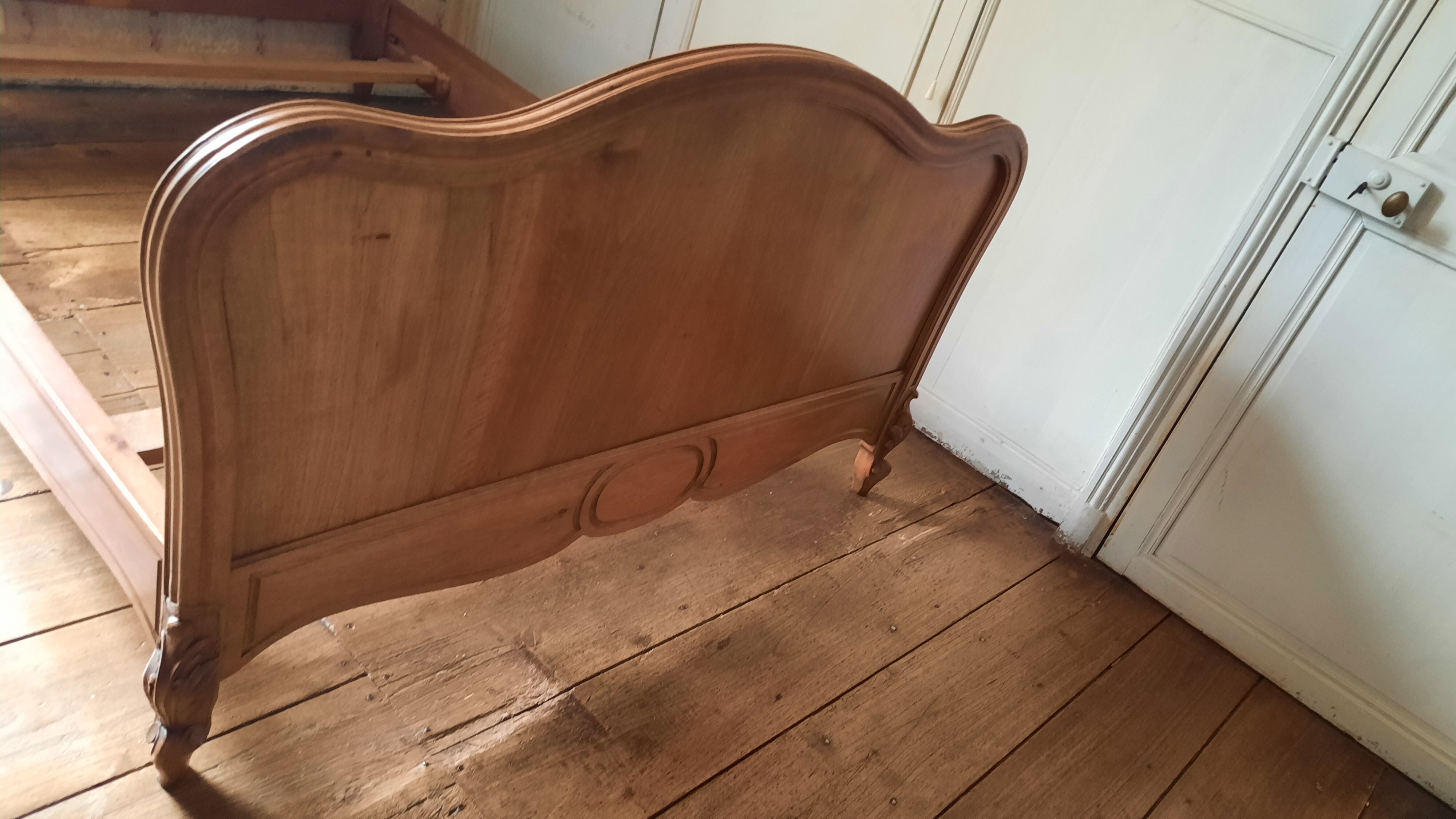 Bed style Louis XV rocaille