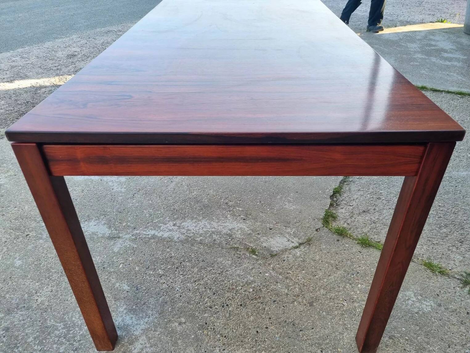 Scandinavian table in rosewood - 1960 design