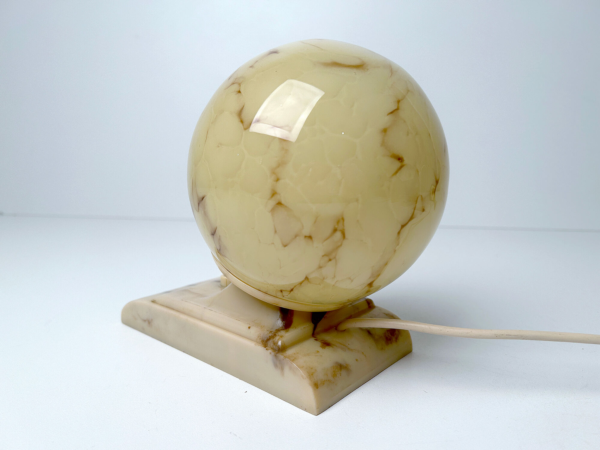 Vintage Art Deco Table Lamp, 40 years, Bakelite Melamine Opaline Marble
