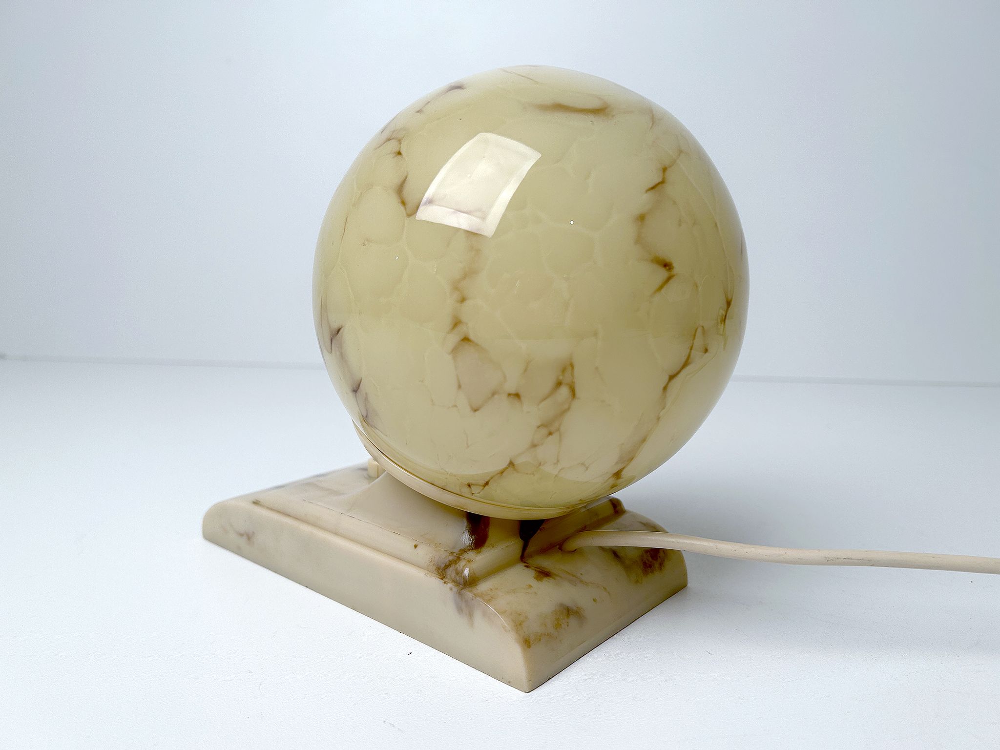 Vintage Art Deco Table Lamp, 40 years, Bakelite Melamine Opaline Marble