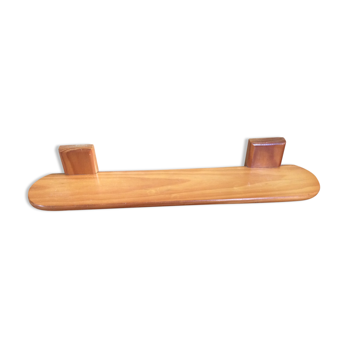 Bathroom shelf