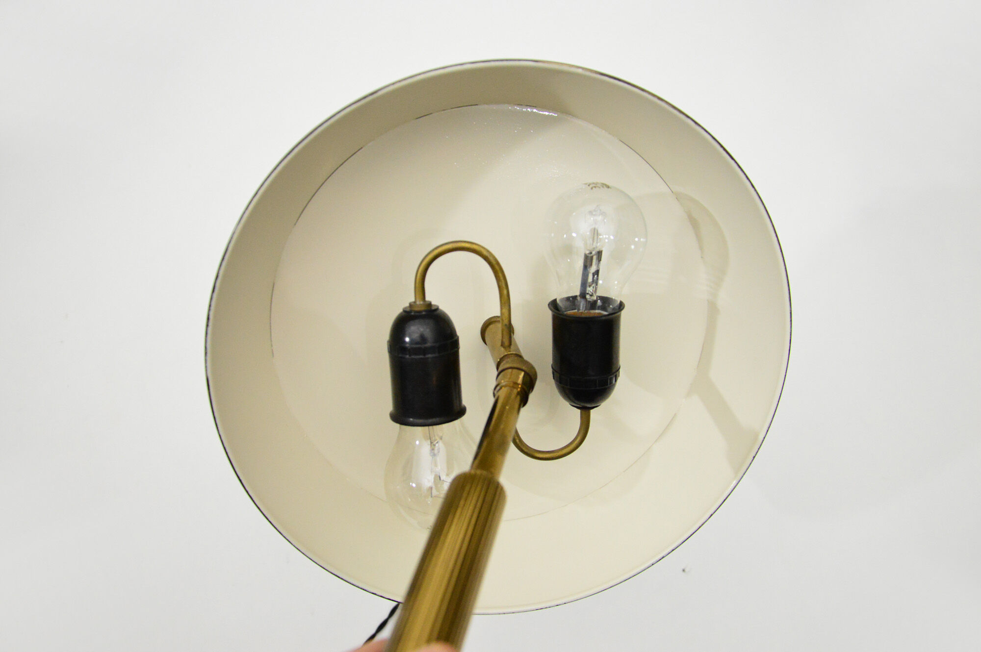 Lampe de bureau en laiton italienne vintage des années 1950 attribuée à Stilnovo